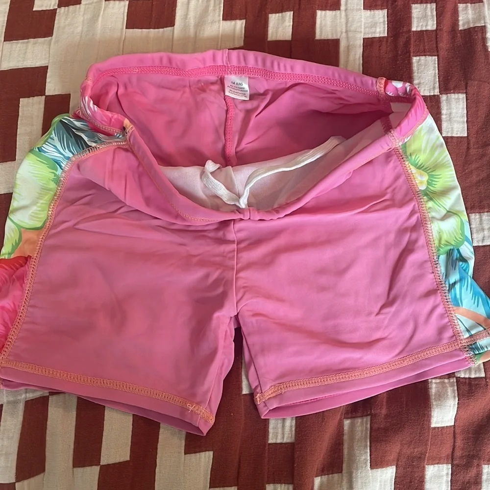 Girls short sleeve shirt and shorts swimsuit